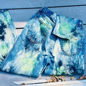 Chic vintage skinny jeans. Dyed. Unique, high-waist. Women’s 8.